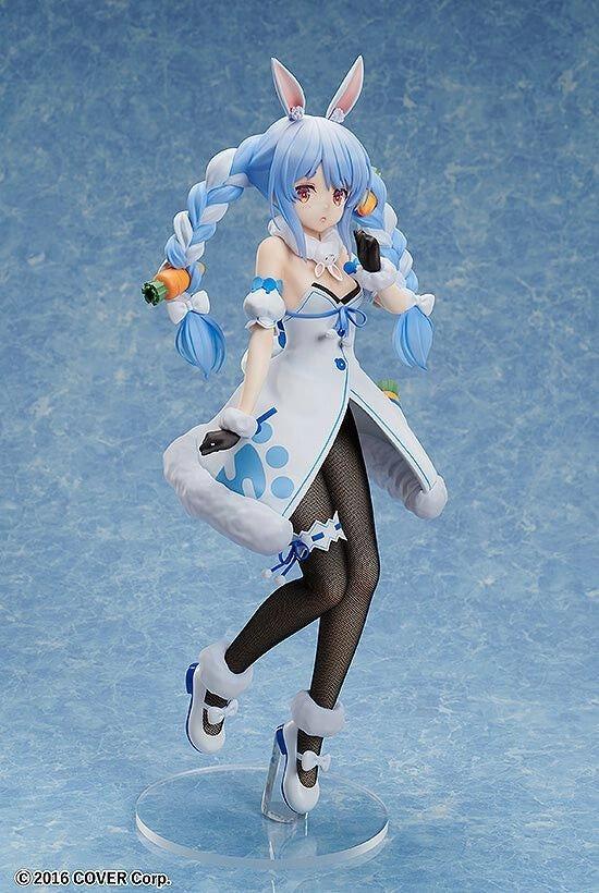 FREEing Usada Pekora Bunny Figure 