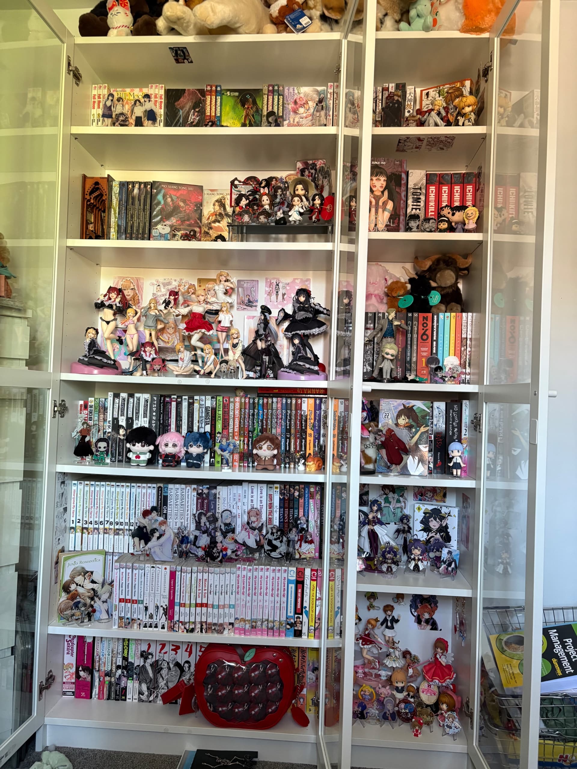 Anime figure photo by Erin_Heron