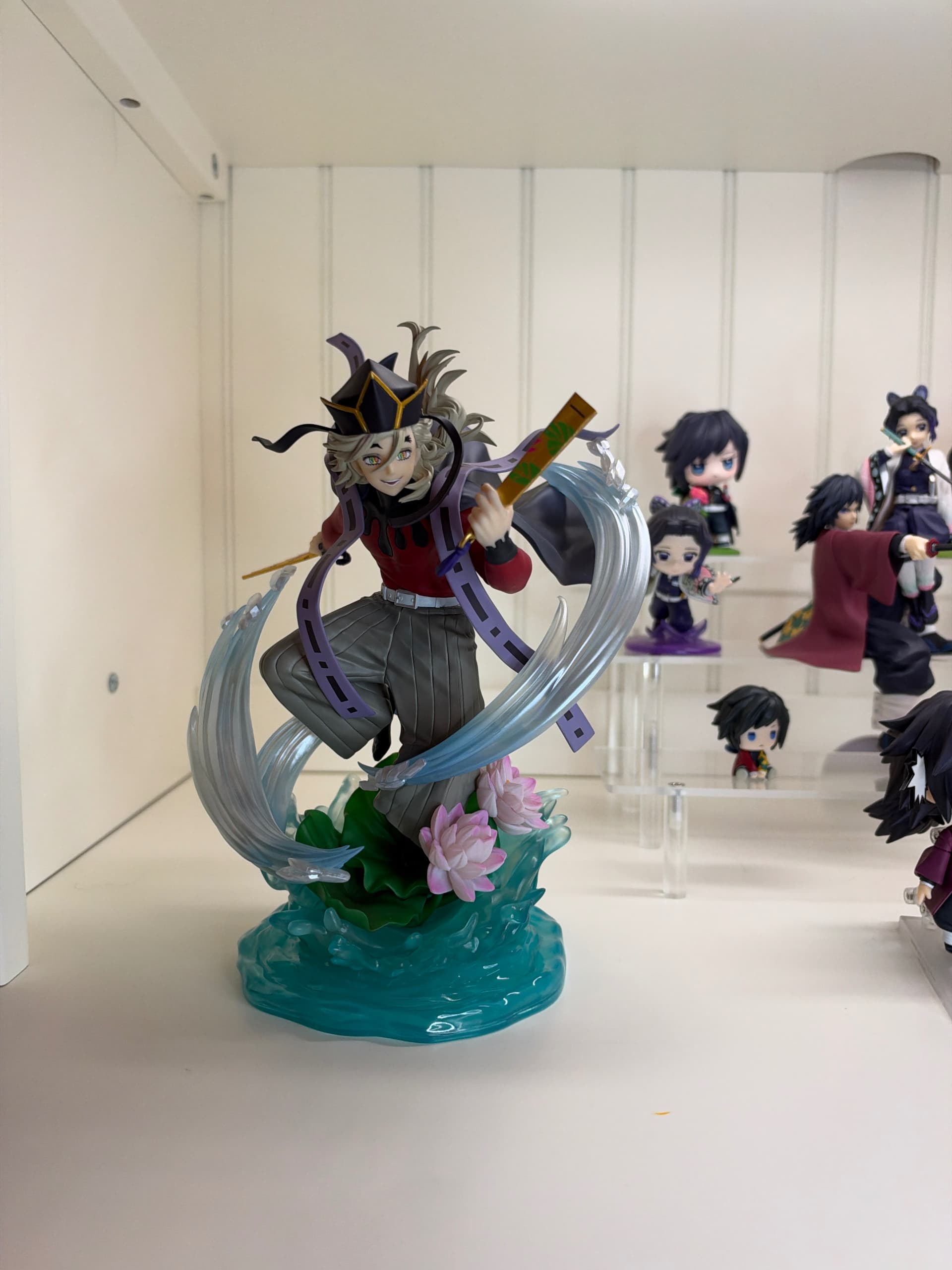 Collector figure photo by Mika4real127