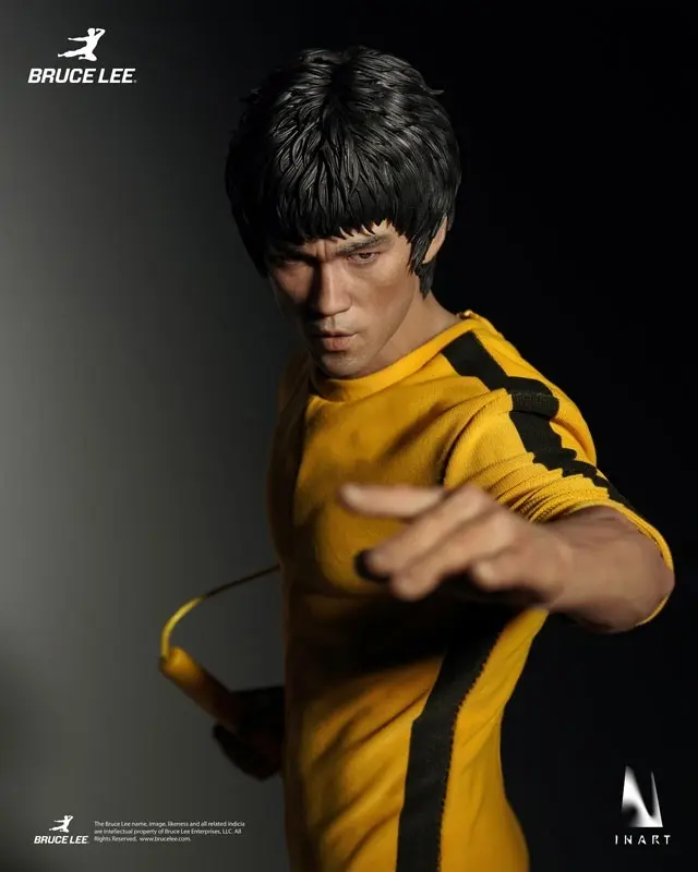 Bruce Lee (Yellow Jumpsuit) 1/6 Action Figure, view 9 of 24