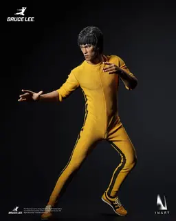 Bruce Lee (Yellow Jumpsuit) 1/6 Action Figure, view 4 of 25