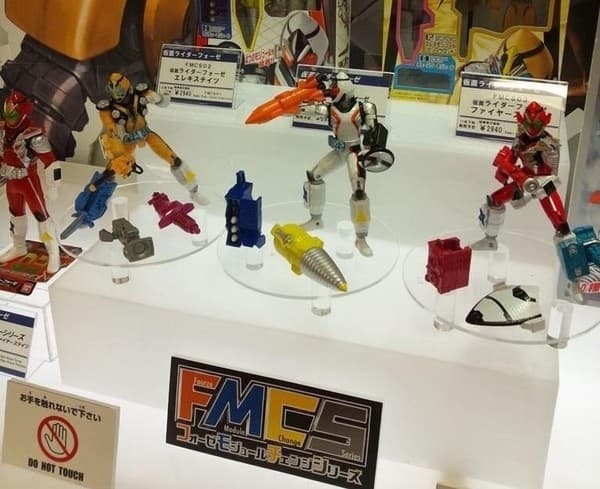 Kamen Rider Fourze - Fourze Module Change - 02 - ElekStates