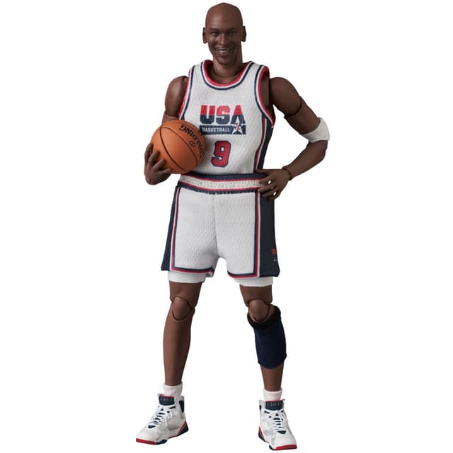 MAFEX No.132 MAFEX Michael Jordan (1992 TEAM USA)