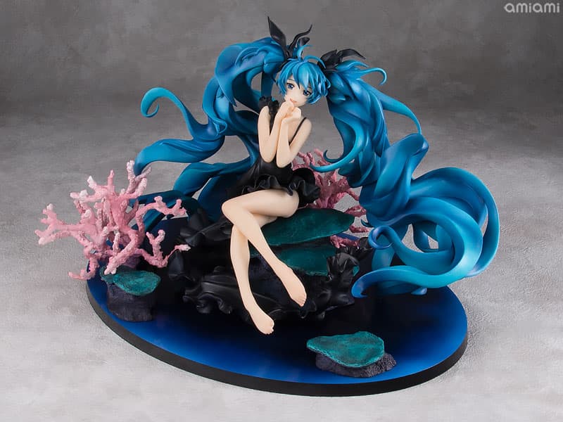 Character Vocal Series 01. Hatsune Miku: Deep Sea Girl Ver. 1/8 Complete Figure
