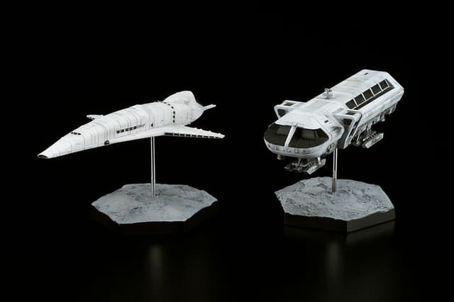 Orion III Spacplane & Moon Rocket Bus Complete Figure