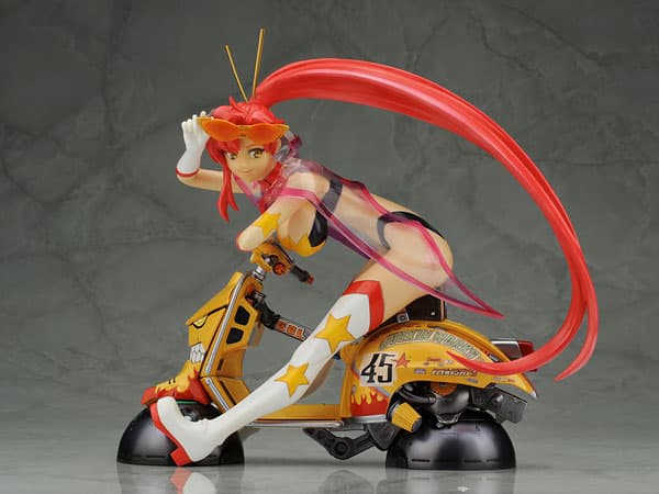 Gurren Lagann The Movie: Childhood's End - Yoko (Space Look) & Gunbee 1/5 Complete Figure