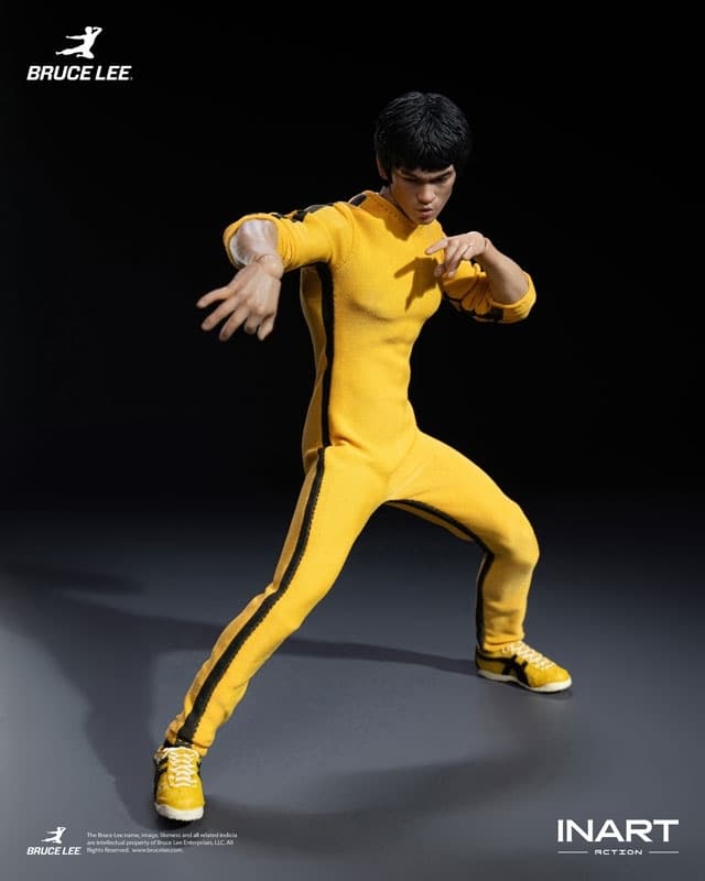 Bruce Lee (Yellow Jumpsuit) 1/12 Action Figure, view 2 of 20
