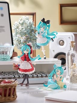 Piapro Characters - Hatsune Miku - Desktop Fairy - Little Red Riding Hood ver., view 2 of 16