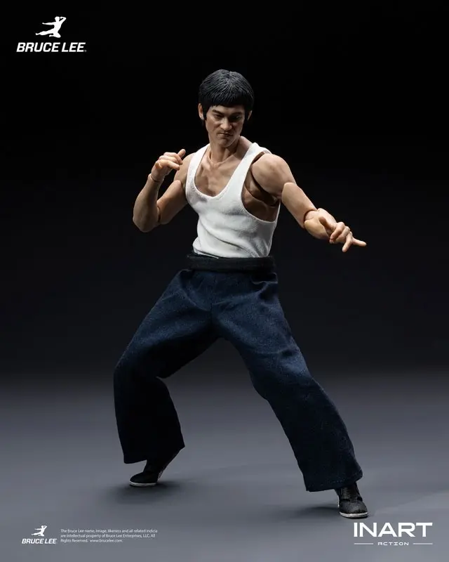 Bruce Lee (Kung Fu Outfit) 1/12 Action Figure, view 2 of 17