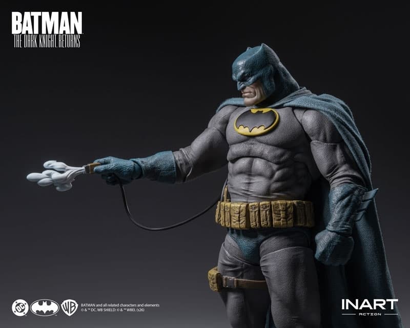 Batman: The Dark Knight Returns Batman (Blue Suit Ver.) 1/12 Action Figure, view 13 of 15