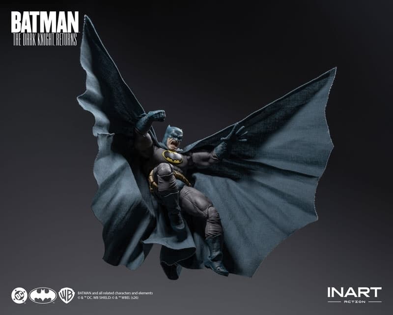 Batman: The Dark Knight Returns Batman (Blue Suit Ver.) 1/12 Action Figure, view 10 of 15