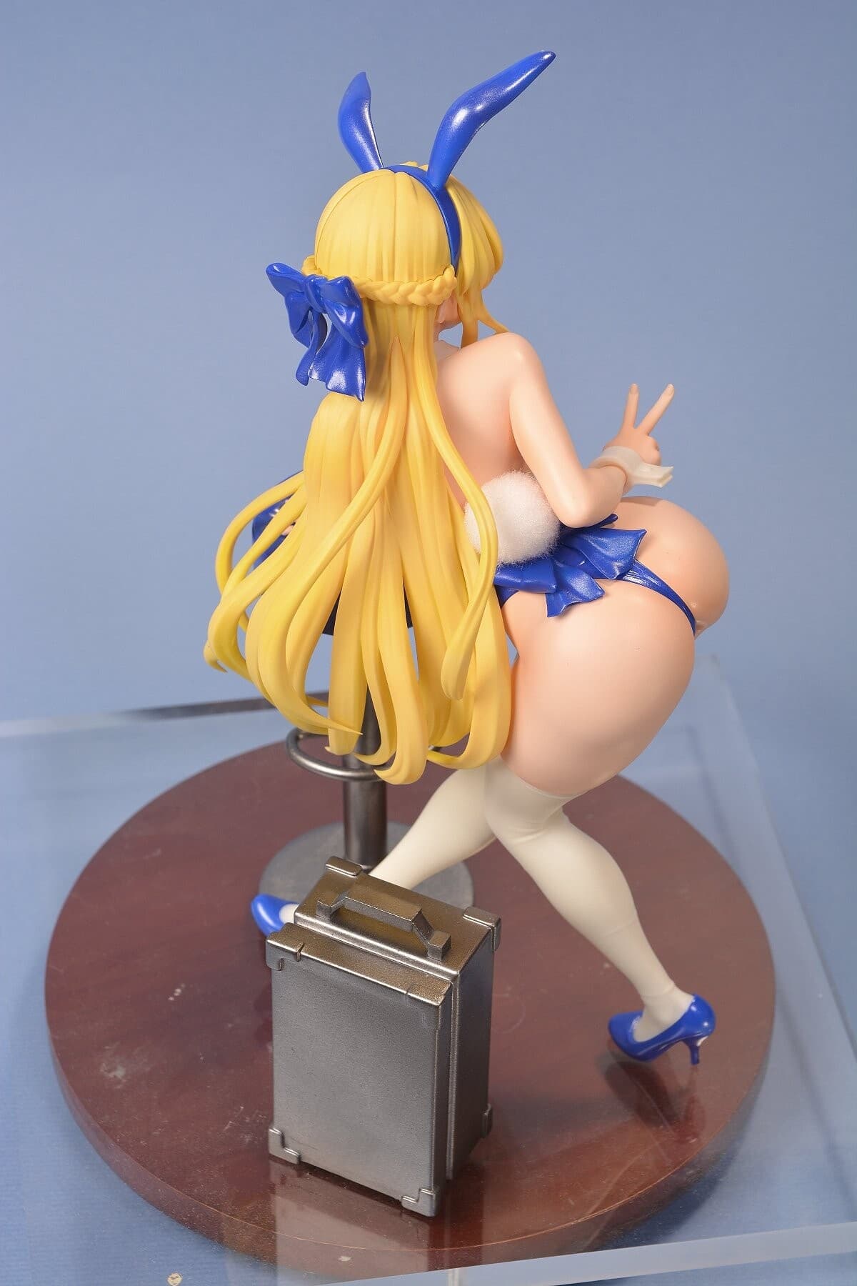 Figure image