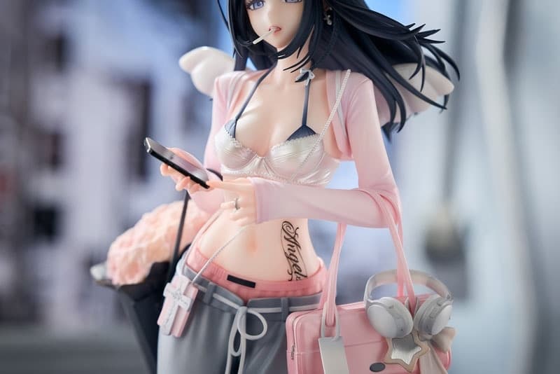 Soft summer Mia 1/6 Complete Figure, view 3 of 11