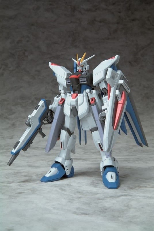 Kidou Senshi Gundam SEED - ZGMF-X10A Freedom Gundam - Mobile Suit in Action!!, view 1 of 3