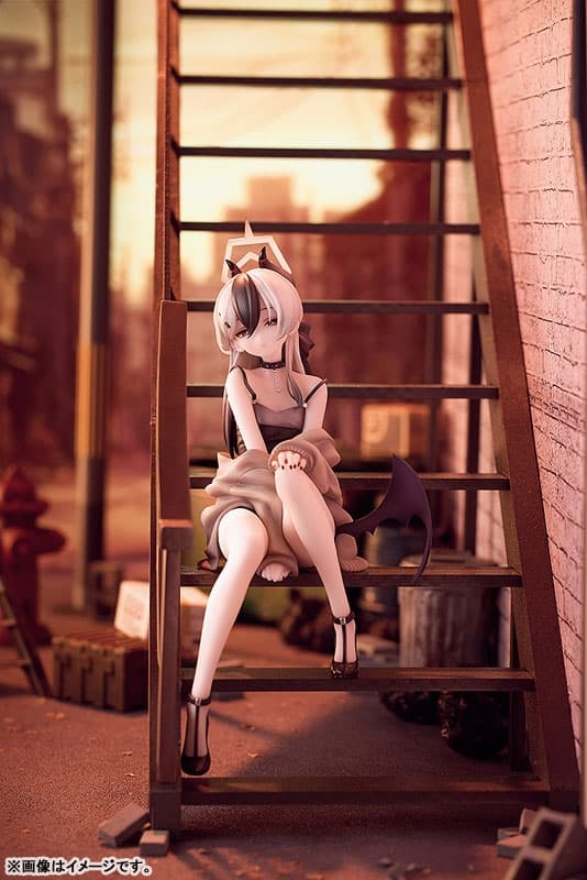 Blue Archive Kayoko (Dress) Memorial Lobby Ver. 1/7 Complete Figure