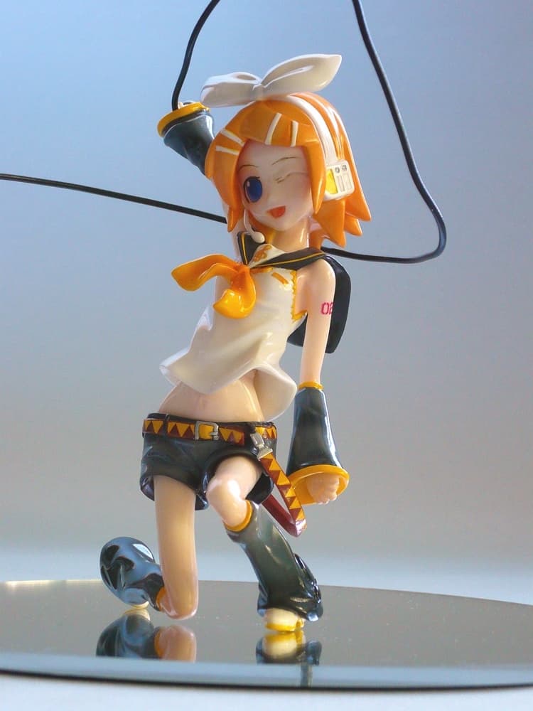 Vocaloid - Kagamine Rin, view 2 of 5
