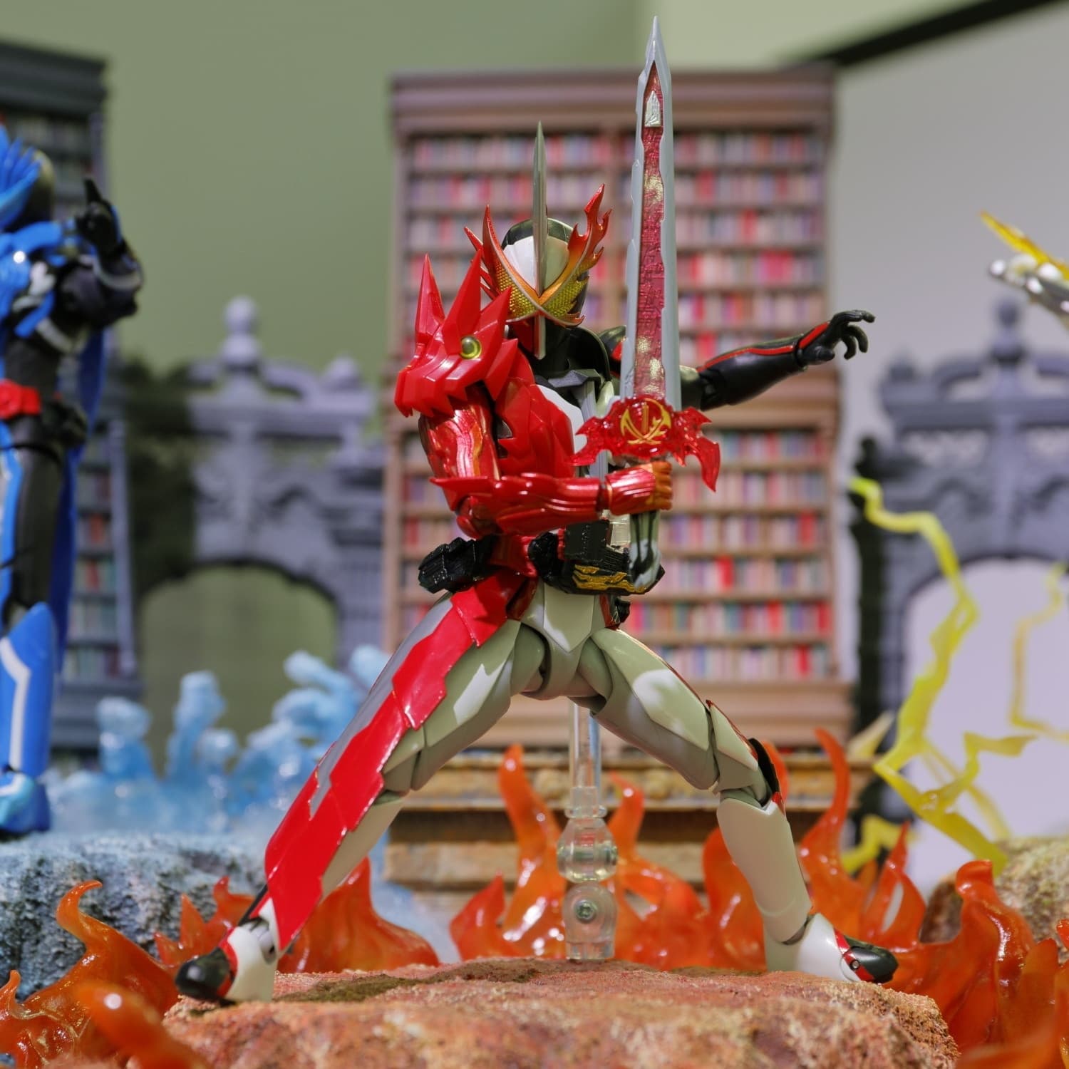 Kamen Rider Saber - S.H.Figuarts - Brave Dragon, view 2 of 13