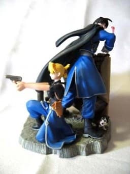 Hagane no Renkinjutsushi - Black Hayate - Riza Hawkeye - Roy Mustang - Book in Figure