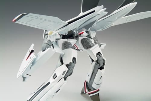Macross Frontier - Saotome Alto's VF-25F Messiah Valkyrie - VF100's - 1/100, view 10 of 11